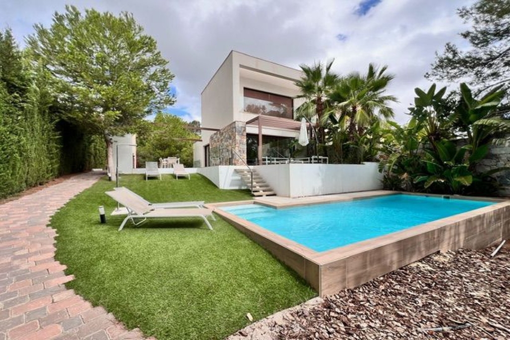 Four Bedroom Villa Las Colinas Golf